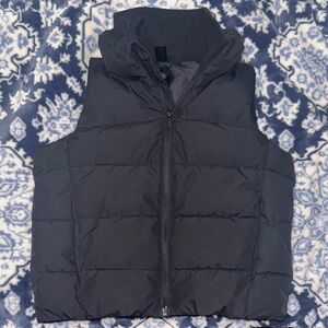 Boys or Girls All in Motion Men's Dark Puffer Vest. Boys size 8, super soft!